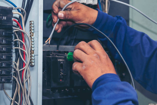 Best Local Electrician Companies  in Urbana, IA